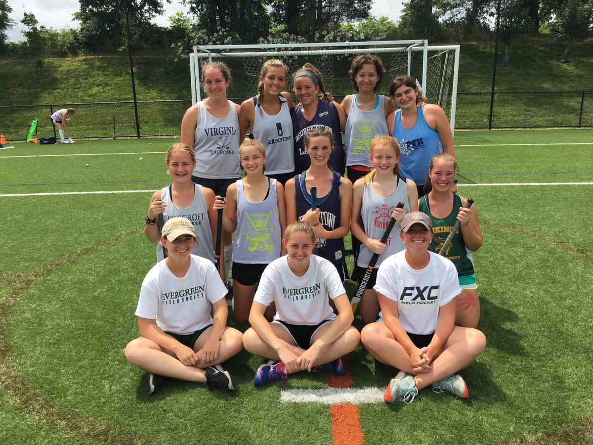 FoxcroftSchool's tweet photo. Many FXC girls—past, present &amp; future—were part of this week's #FieldHockey Camp @EVRGRNSPRTSPLX, run by AD &amp; Coach @MWoodruffFXC #GOFXC https://t.co/Oda9L0hluR