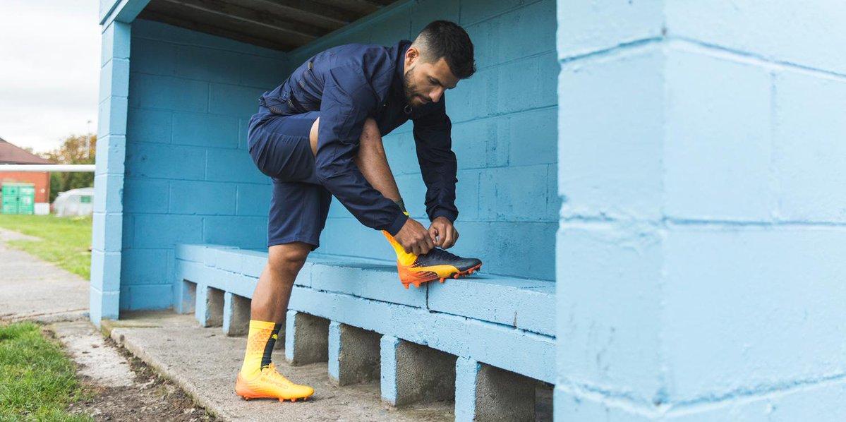 PUMAArgentina's tweet photo. El botín más ligero para el jugador más rápido. Con ustedes los nuevos evoSPEED. #ChooseSpeed https://t.co/RoSxWFQhHA https://t.co/8CDISLjnUK