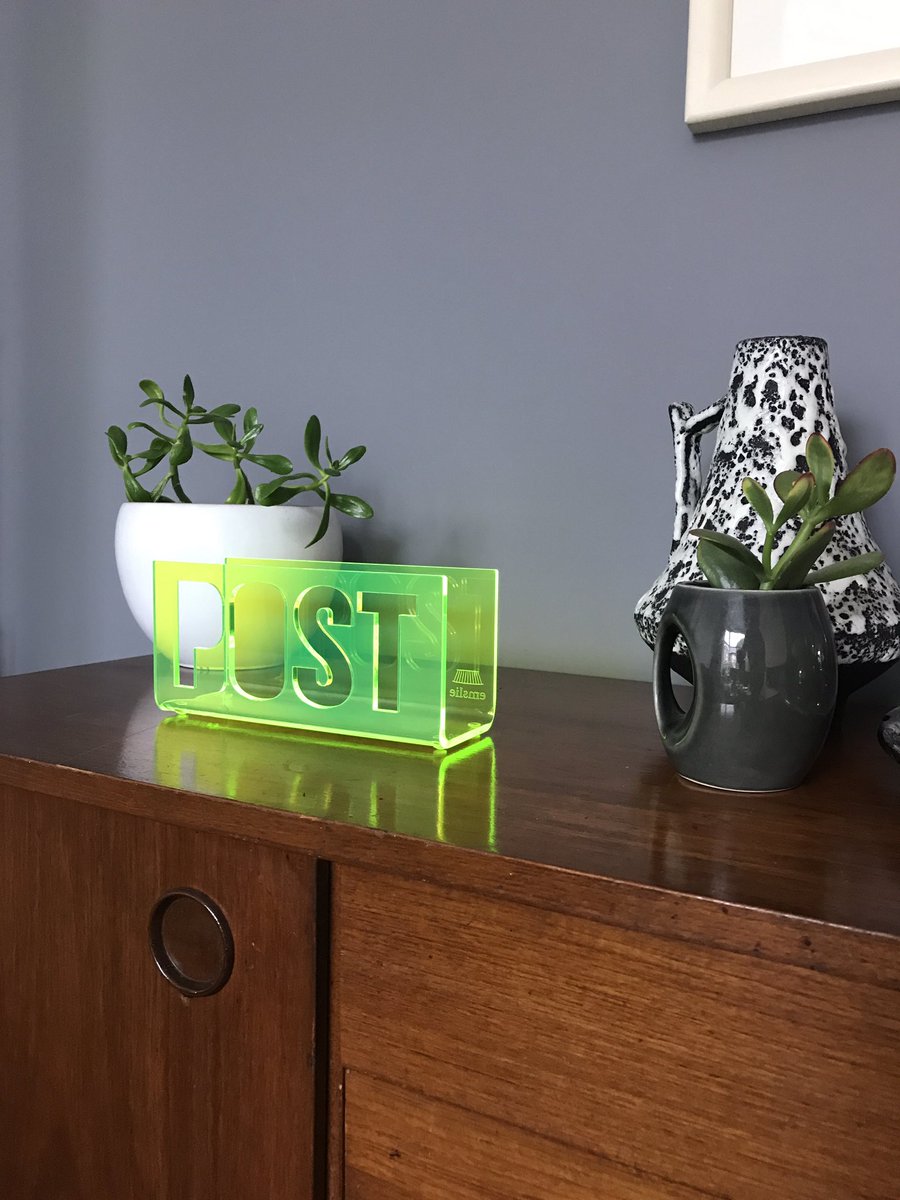 emslieshop's tweet photo. The new Acid Green has landed #swoon #acidgreen #postrack #mailstand #letter #post #mail #mailorganiser https://t.co/JQGCVd29MP