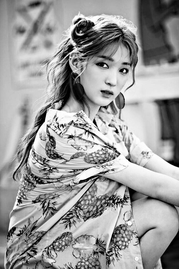 TercesKRP's tweet photo. 1. Çiftimiz olan Yulhee ve Jimin'i tebrik edelim. Çiftimiz evlidir.😻 
@holyyulhee @holyparkjiminn https://t.co/AfcXYVcQZq