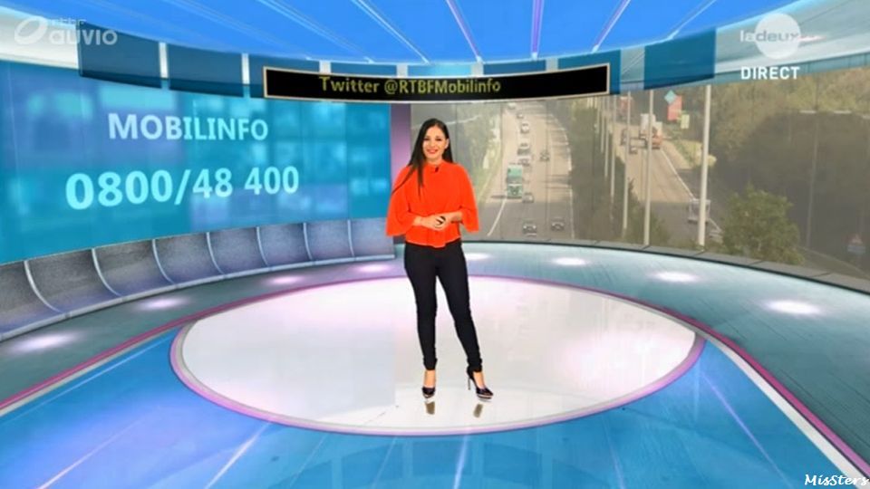 lesfillesdelatv's tweet photo. #JusteATemps avec l'excellente journaliste @VHilssone ce jeudi 27 juillet 2017 sur #LaDeux ! @LesMisSters &amp; @Mcom27 
https://t.co/KkwEHy1aCP https://t.co/AulP9a8Zqd