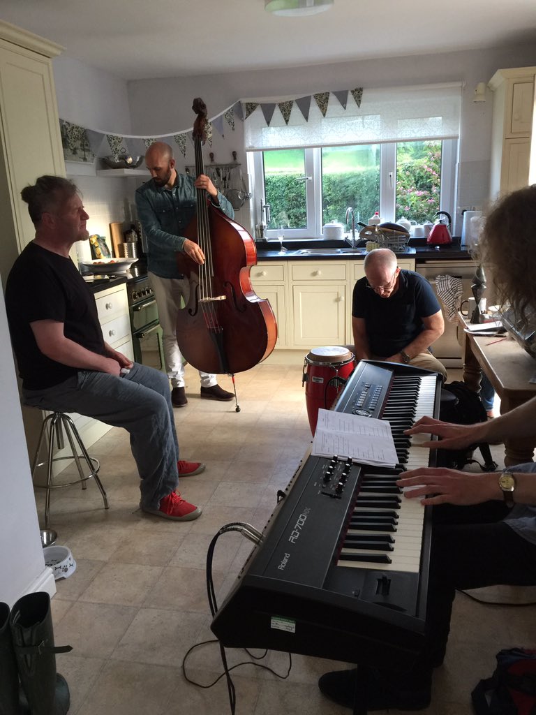 MsEgriega's tweet photo. @SpinningTopSK4 @DistractionsMcr @egriega #arthurkadmon  @MrDifferent2017 running through for #saturday @SpinningTopSK4 with Alex@DistractionsMcr on drums. https://t.co/pyXRbwBxOf