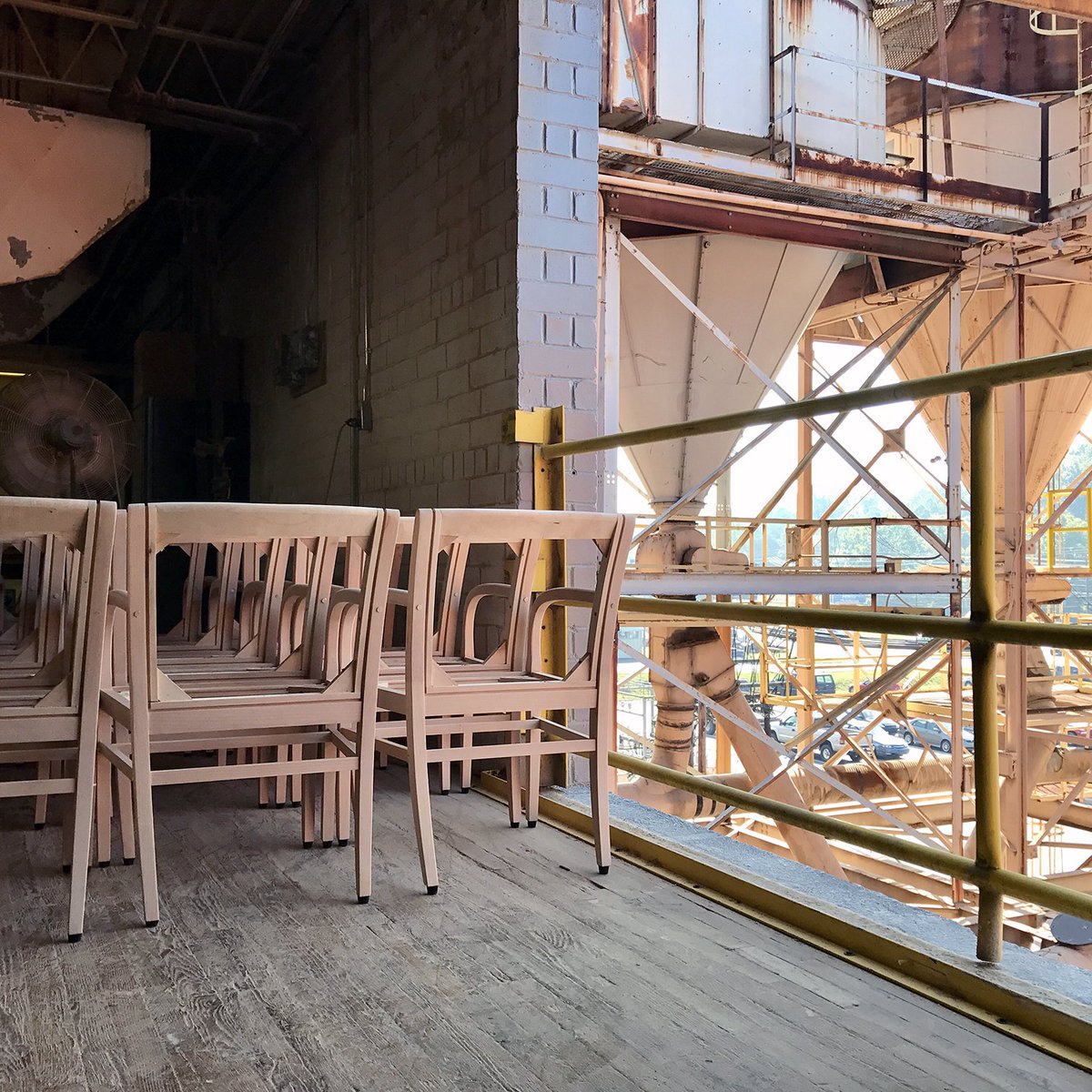 BeOriginalUSA's tweet image. Only one week left of #BeOAFellowship! See what Tom and Irene experienced with #BernhardtDesign and @bdebytes. bit.ly/2v1aPJD