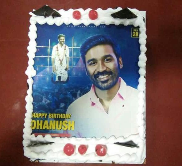 dhanush_nanda's tweet photo. #D34BirthdayCommonDP Cake @dhanushkraja Birthday Special #HBDBelovedDhanush HBD FABULOUS DHANUSH 😍💥 https://t.co/zwQA7rCNmb