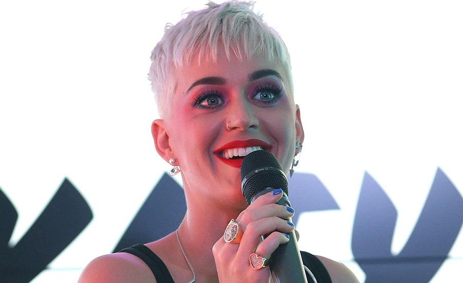 Katy Perry to Host 2017 MTV VMAs