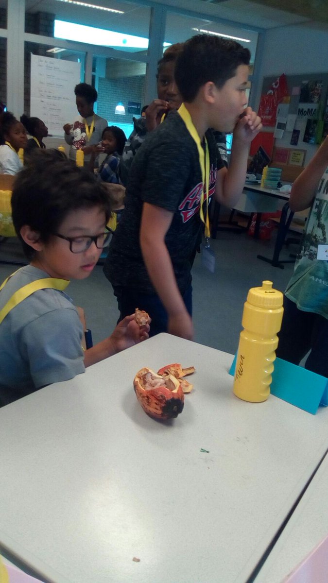 Nog even nagenieten van de leuke les Choco-ondernemers!! <a href="/Fawaka_OS/">Fawaka_OS</a>