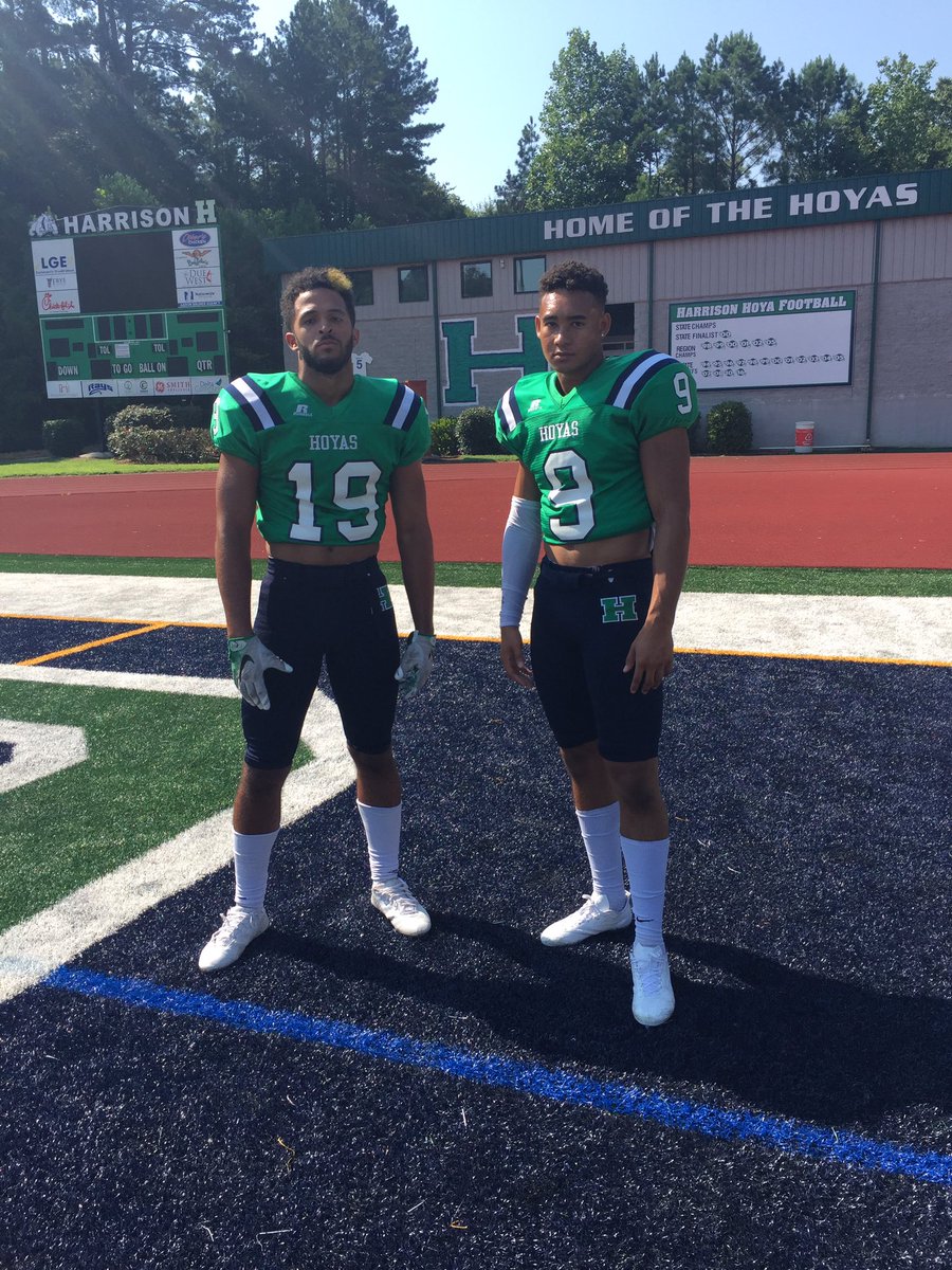 0nlyGh0st's tweet photo. Ready to hit #grindneverstops #iliveforfootball #HoyaSaxa π https://t.co/jkZ72KhuDk
