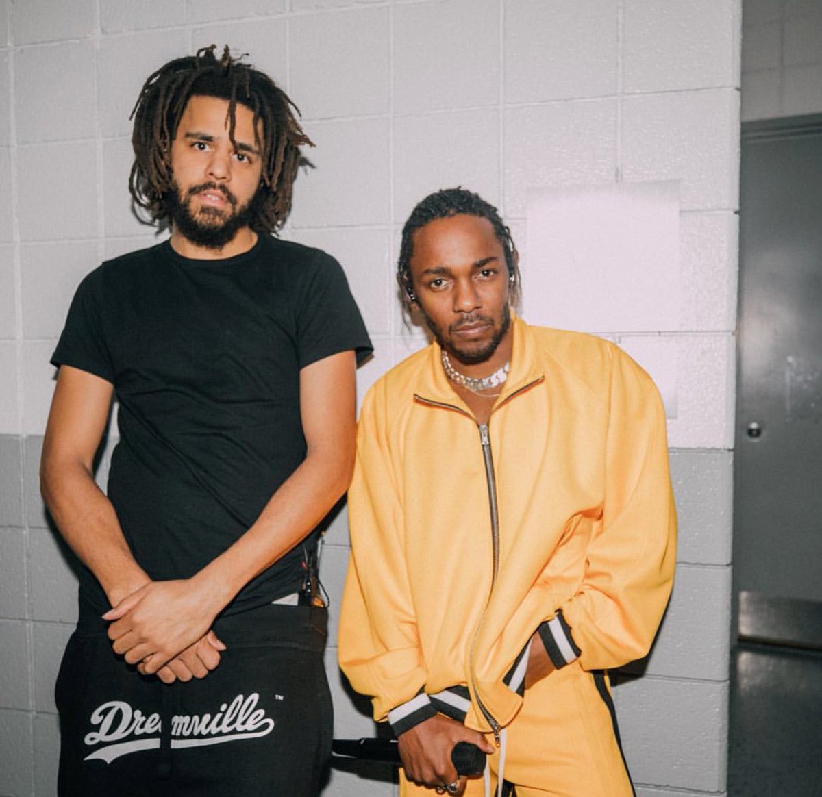 OnlyHipHopFacts's tweet photo. "They can't handle two black niggas this clever" https://t.co/nYVWqkNIB0