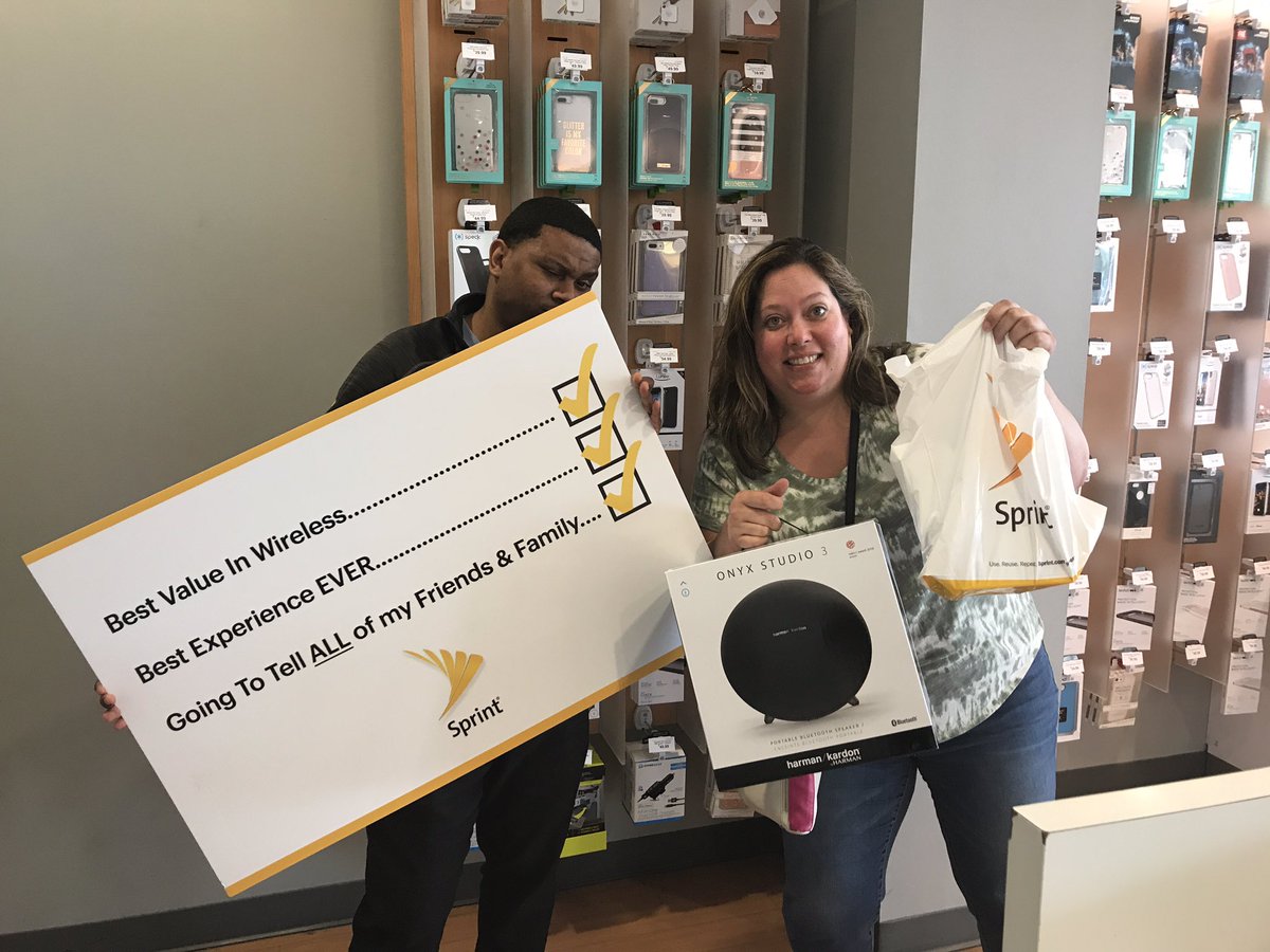 Minnetonka sprint making our long time customers thrilled with our fantastic customer service! #YearOfTheBase @DCalzone77 <a href="/LangerSprint/">Luke Langer</a>