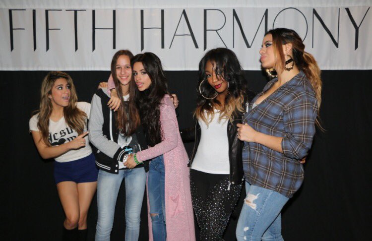 taliasmarsch's tweet photo. #5yearsofFithHarmony https://t.co/LkxhVZUudY