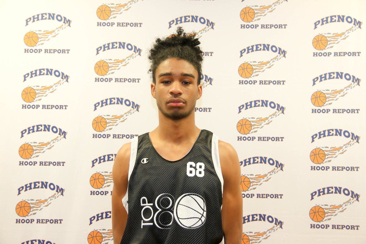 Coach_Rick57's tweet photo. 6'5 '18 Coby White (CP3) UNC commit is a top 10 National player IMO. One of the most gifted scorers in the country https://t.co/3xtxoGqaXb