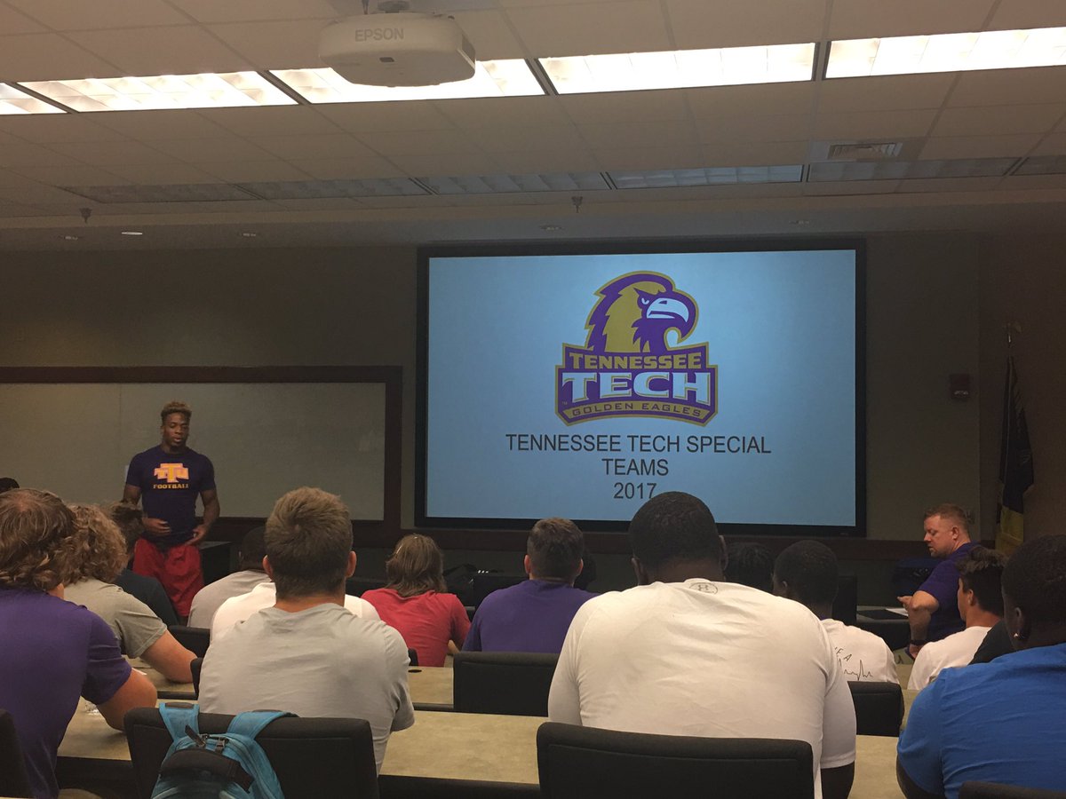 TNTechFootball's tweet image. Special Teams Vet @Darrius_901 Preaching the Importance of Dominating Special Teams to this Talented Rookie Class #WingsUp #TechTuff