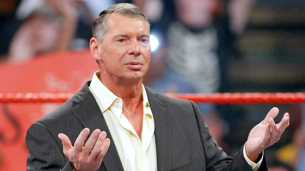 Vince McMahon Wishes HHH Happy Birthday, Finn Balor Meets Footballer  