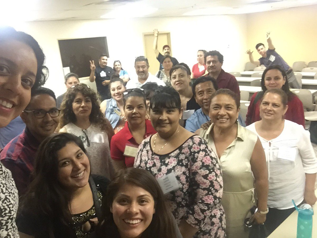 PolyTransfer's tweet image. We had the pleasure of hanging out with our @cpporientation friends and making some new ones! Shout out to our Bronco parents &amp;amp; family!