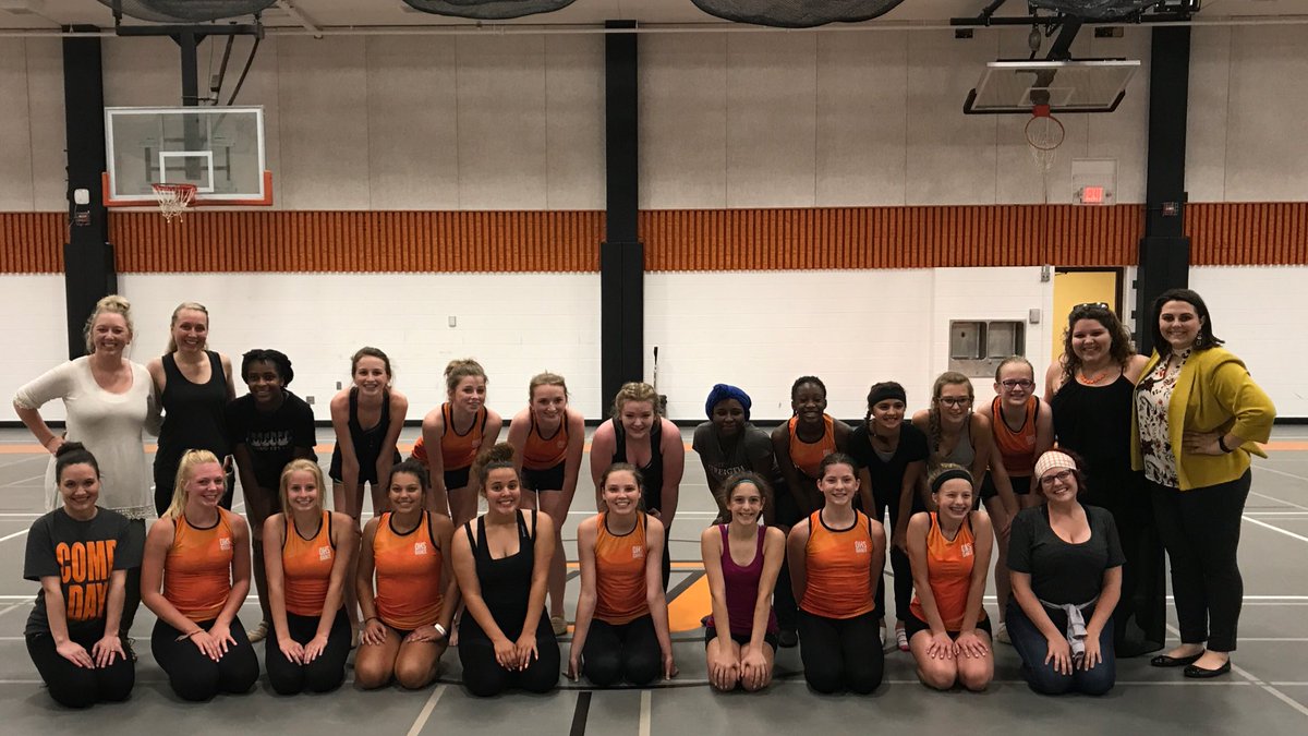 OsseoDanceTeam's tweet photo. Last day of summer practice!! Great job the last 5 weeks! Proud of all these ladies! #odtprobs #hydrationstation https://t.co/4jsHOZbxDQ