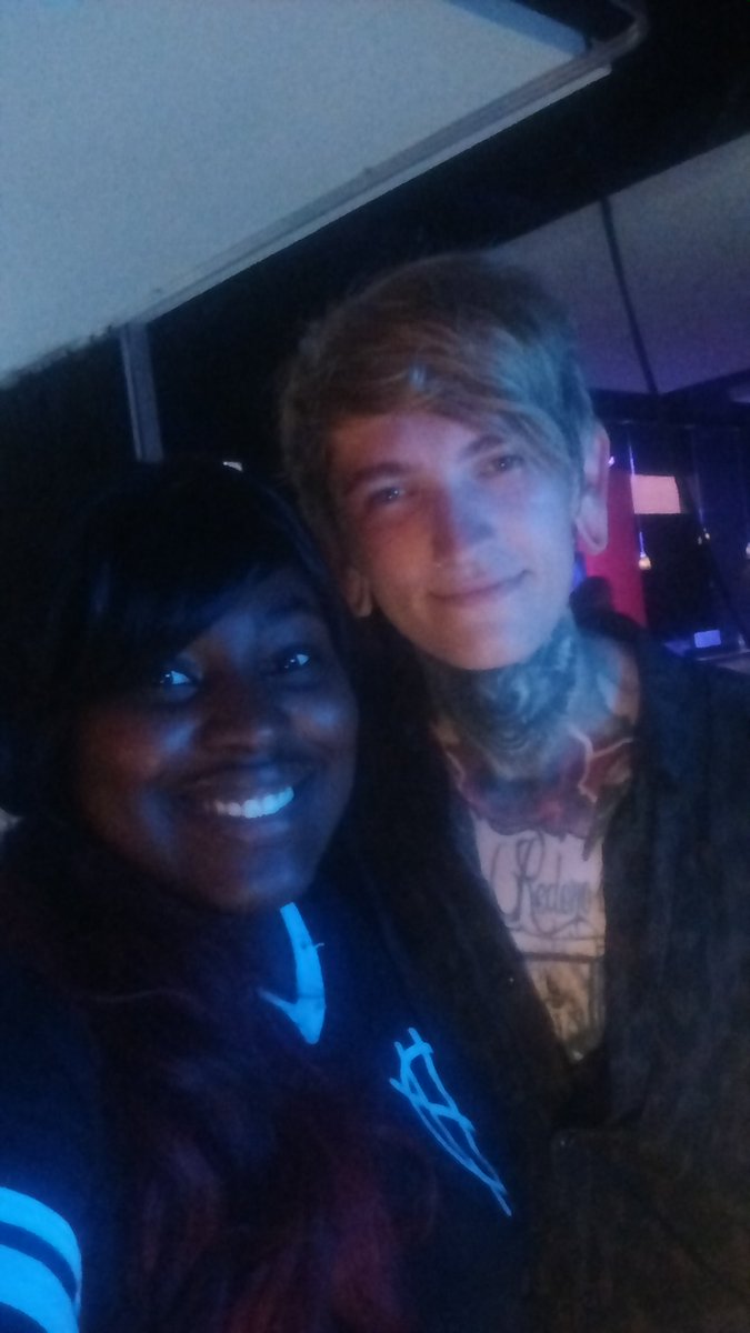 AnotherFan_2's tweet photo. #OutCameTheWolves
Listen to their music
Go see them
Buy their stuff https://t.co/mHmJ7J671k