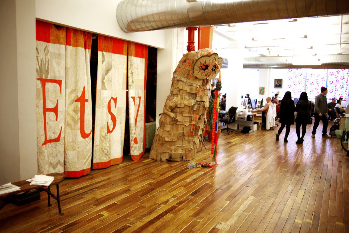 thnkoutside_box's tweet photo. .@Etsy, a #BCorp, has an educational program to equip creative entrepreneurs w/ skills to start their own business, https://t.co/VDpTaowpRx. https://t.co/FDRDi6WuJ3