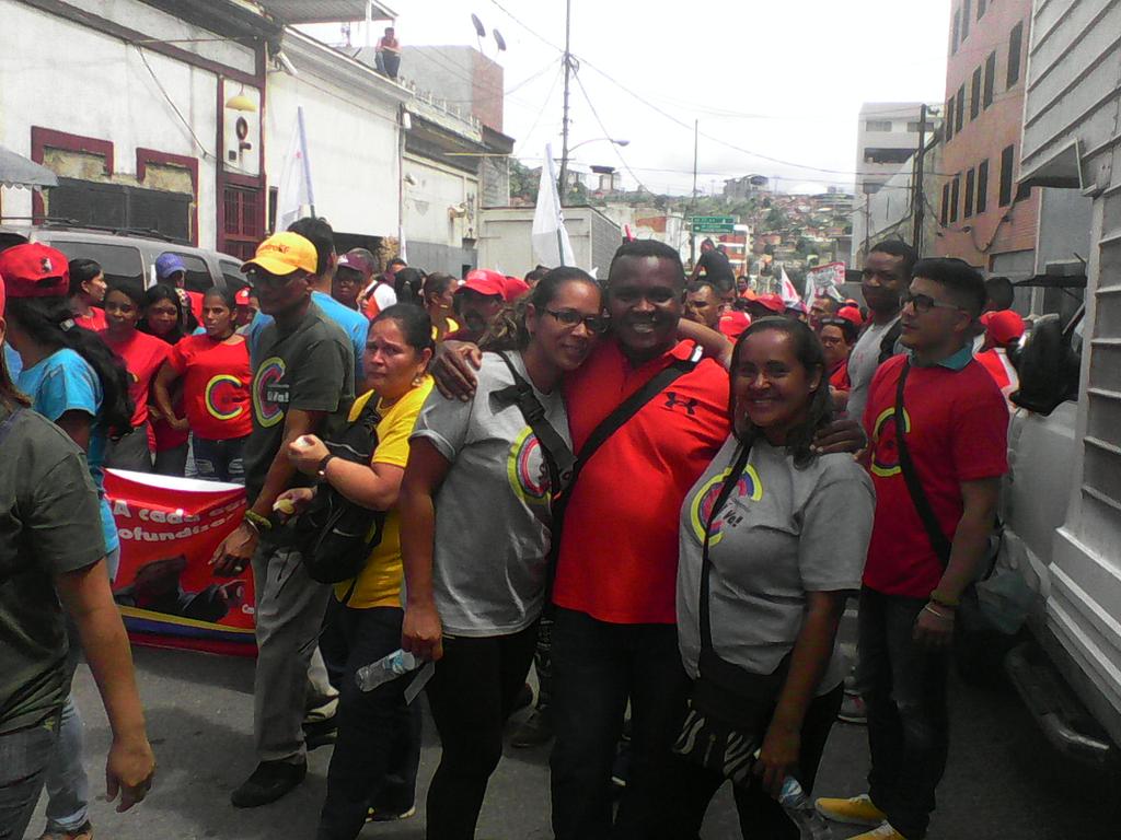 CORPOCAPITALCST's tweet photo. Trabajadores de Corpocapital en el cierre de campaña La constituyente si VA 
 #ClaseObreraActiva https://t.co/WGMeWwmCIp