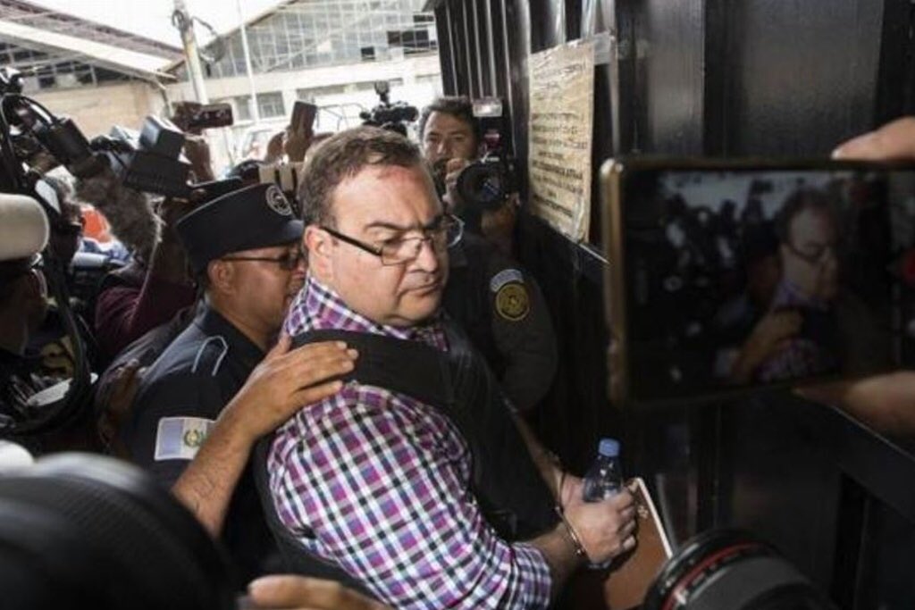 EnfoqueJarocho's tweet photo. JAVIER DUARTE CONSTRUÍA MANSIÓN EN LA CIUDAD DE MÉXICO 
 
https://t.co/FkKzPnA8cj https://t.co/5yHJJhqBh6