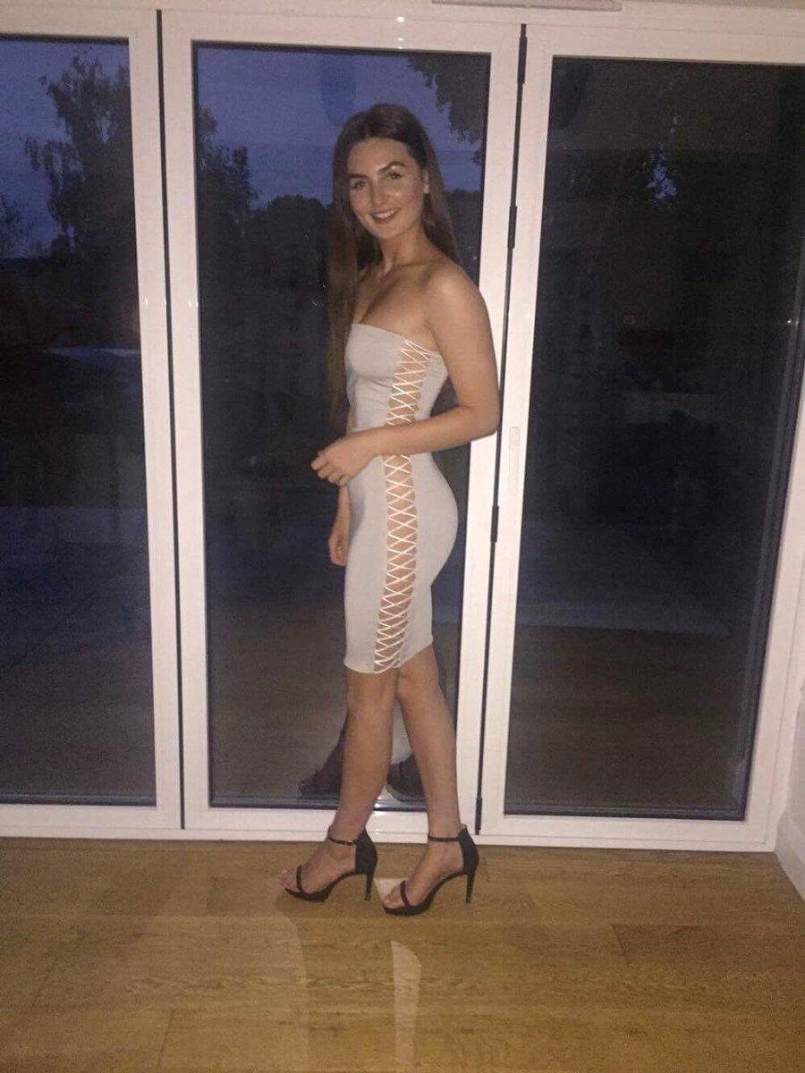 Amy_Green8's tweet photo. @marsthelabel have the best dresses ever✨ I wish I could wear this every night... In lovee ❤️ https://t.co/4IzE3Hj9Dq