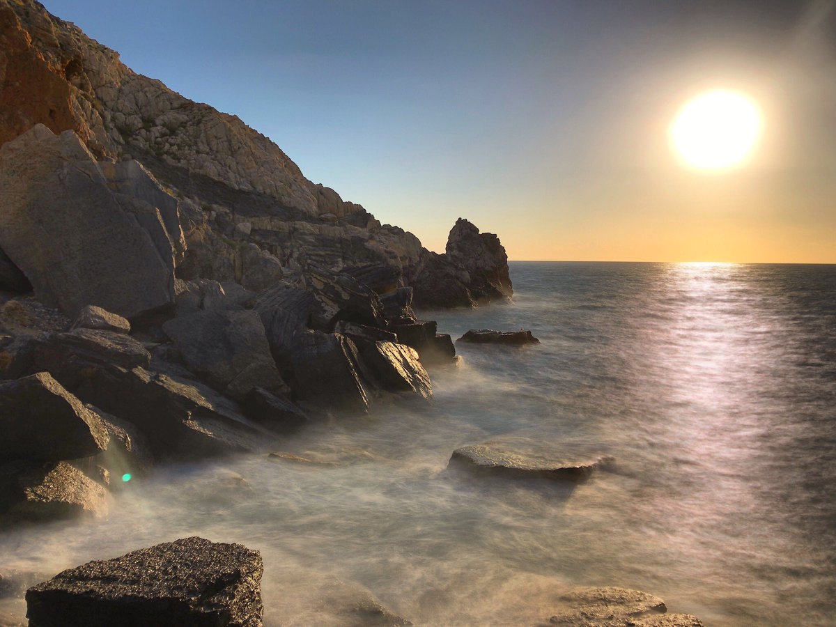 _basic_pixels's tweet photo. Long exposure at sunset #CameraPixels #BasicPixels #Italy https://t.co/aYIhOYYNM5