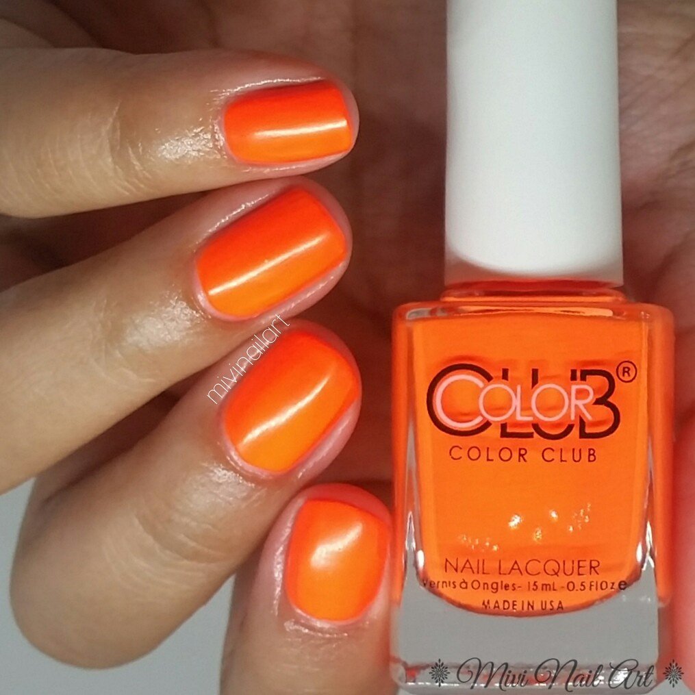 MiviNailArt's tweet photo. JAMAICAN ME CRAZY colección #SoLit de @ColorClubNail disponible en @entrelazosytela #nails #ntod #summernails https://t.co/KxUZDqRZAo