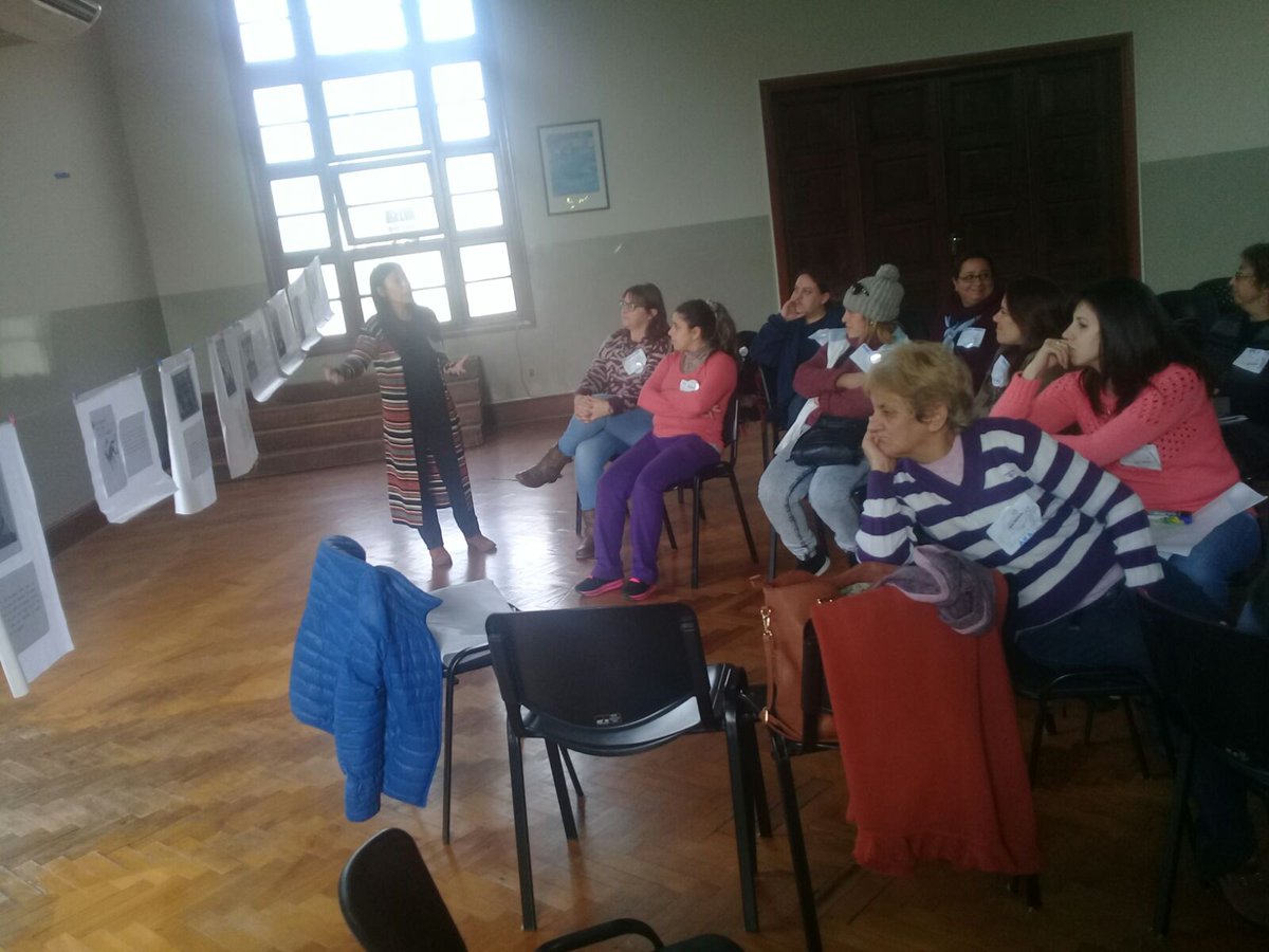 ANEP_Prolee's tweet photo. Encuentro departamental de Biblioteca Solidaria en Montevideo Centro https://t.co/gyGEsRCunx