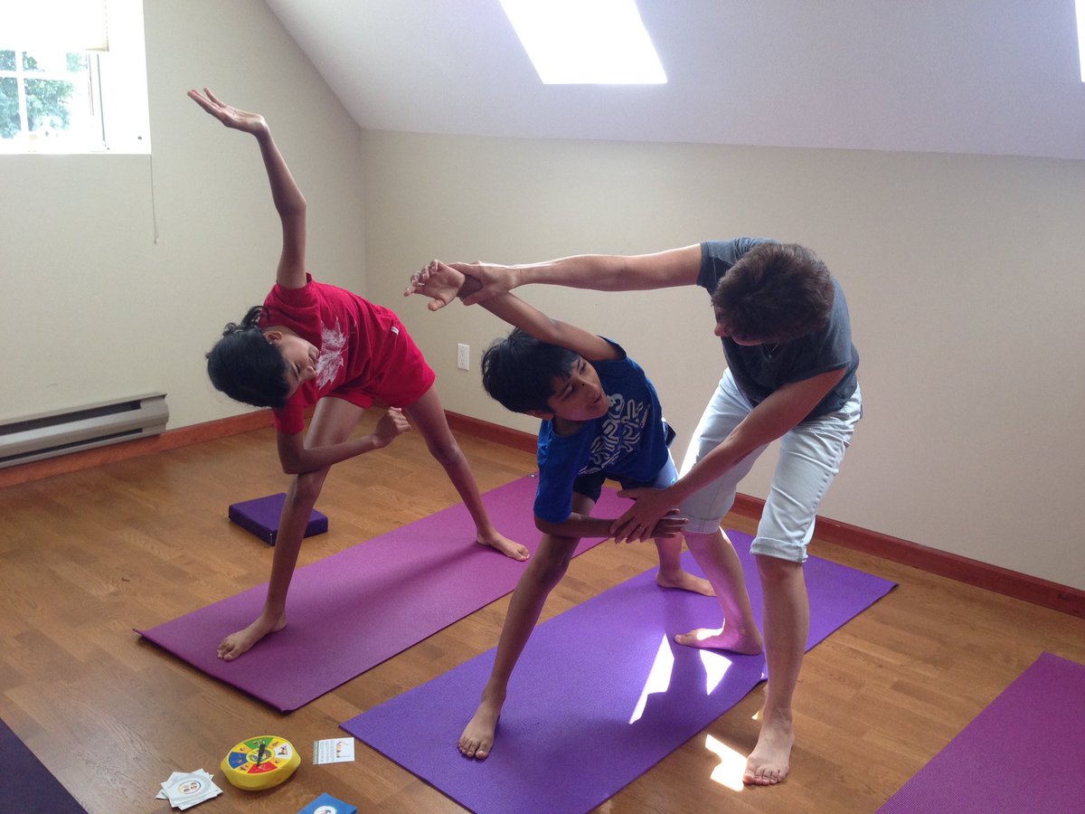 2/2 We love the summer sessions so we can all do them as a family! TY <a href="/JuliaOTYOGI/">Julia Ward</a> you are the best! We always have lots of fun! 🌲🐍🦋🐒🦁🐪🐊🐕🐚☀️