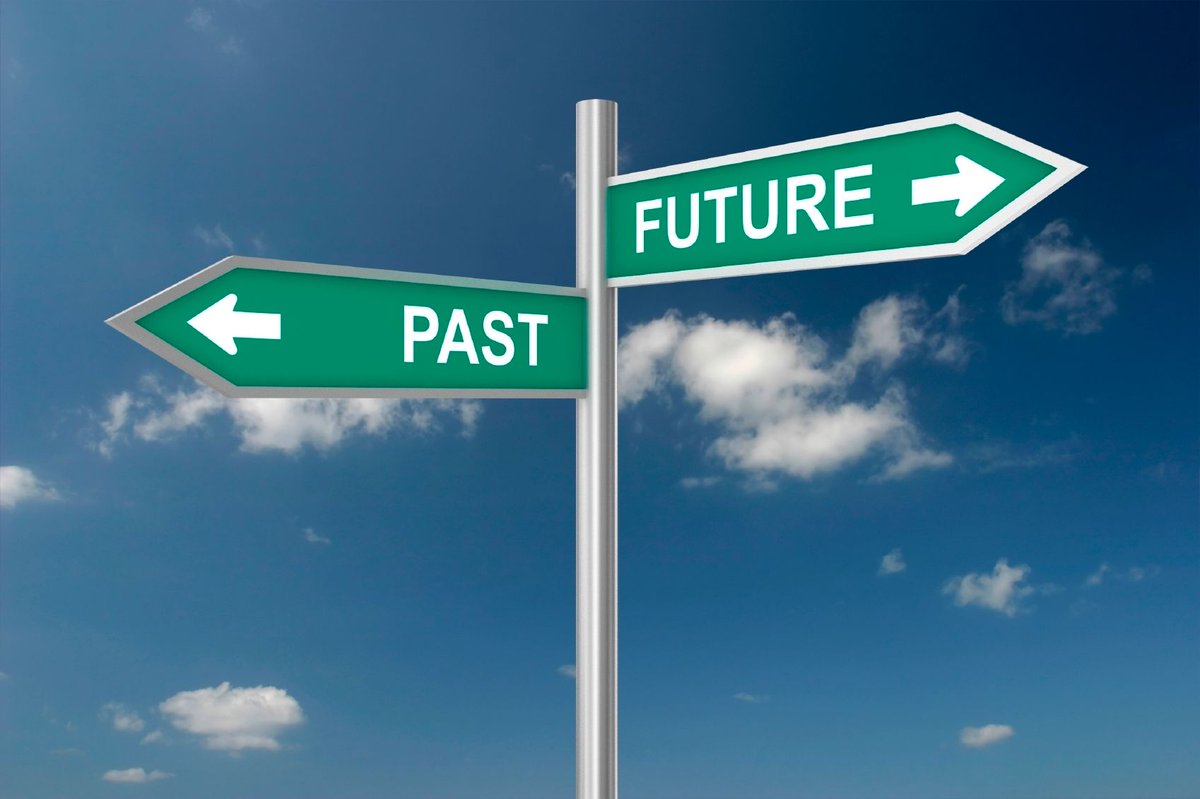 JumpInTV's tweet photo. Would you rather be #reborn in the past or future? #JumpIn &amp; #Vote: https://t.co/gN5bligc6j https://t.co/JNE0xXSKFl