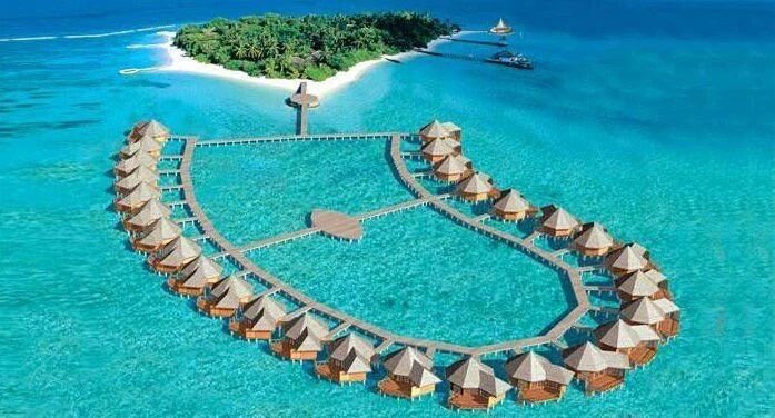 BucketListFeed's tweet image. Go to the Maldives 🇲🇻 😍