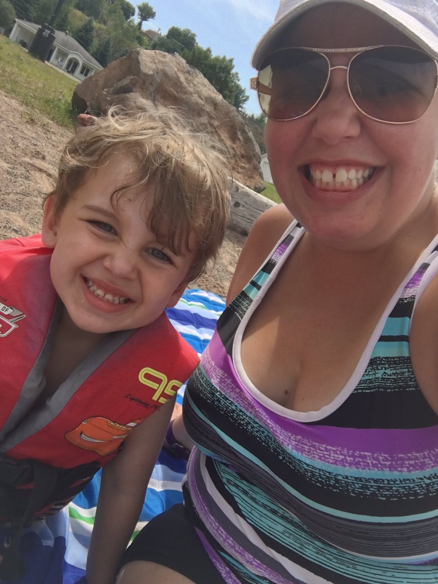 yooper24's tweet photo. Beach day with my mini me! #upsummer #sunnydays https://t.co/y43sB1TKmn