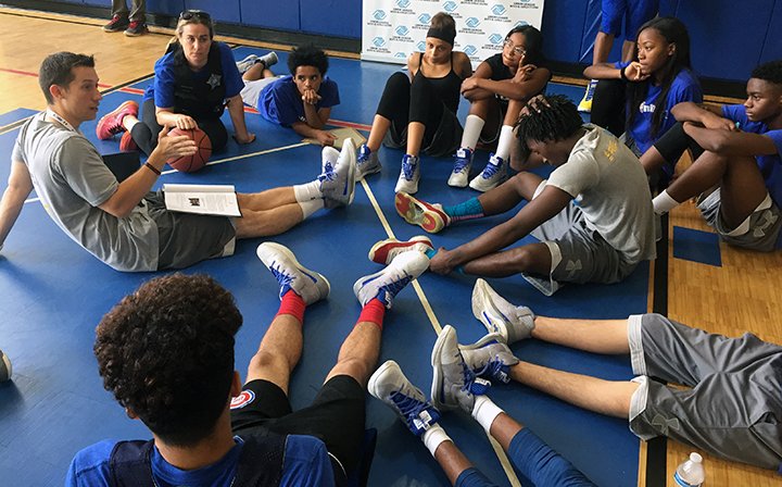 RISEtoWIN's tweet photo. Week 6 of Building Bridges Through Basketball in Chicago with special guest NBA legend Mickey Johnson #RISEtoWIN #TeamJrNBA #ULBoysGirlsClub https://t.co/BknDAxygVg