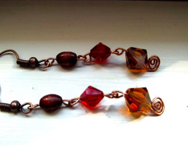 1201Shop's tweet photo. https://t.co/eoG81HHmYC Ready for fall? #Autumn earrings in my @aftcra shop. #handmade #shopsmall https://t.co/cYzVFRVeep