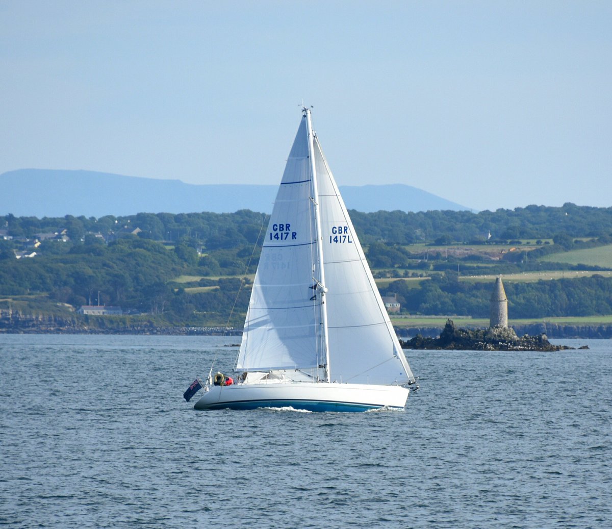TomosWynJourno's tweet photo. @SailingWorldMag @AngleseyScMedia @nikonownermag #Viewsfrom @MV_Balmoral @ScenicBritain @angleseyhols Photo Copyright Aled Jones 2017 https://t.co/qb19K3iy7I