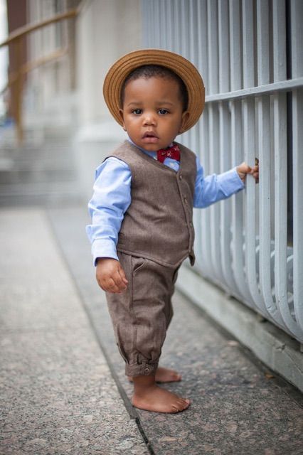 berelandco's tweet photo. It's never too early to learn the art of #dapperness. 📷 @shotbychristin https://t.co/EXlJkwsoia