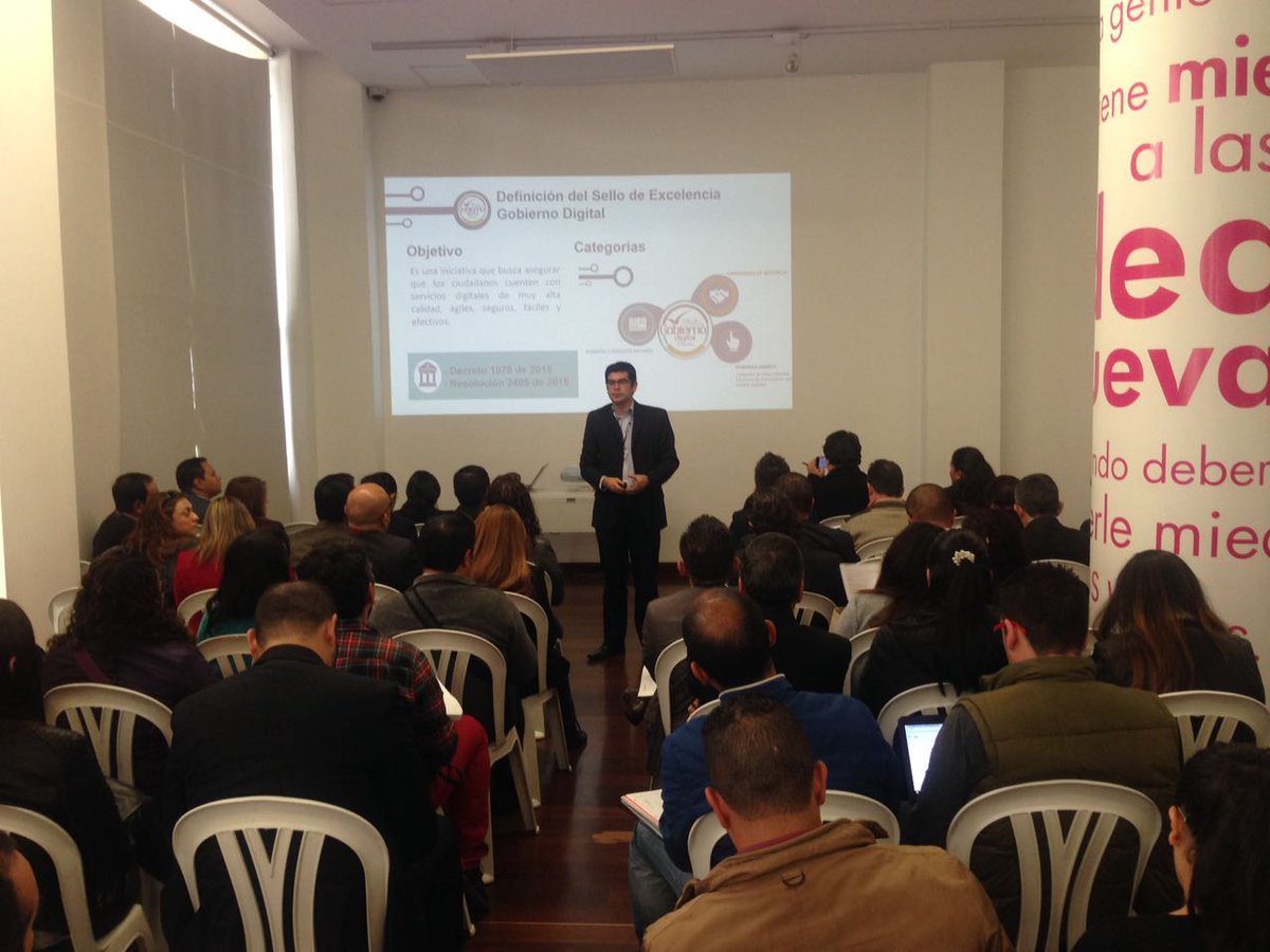 GobDigitalCO's tweet photo. Hoy compartimos con más de 60 funcionarios de entidades Nacionales en el taller #AprendeyAplica: Calidad de los #DatosAbiertos https://t.co/nKedekjFfg