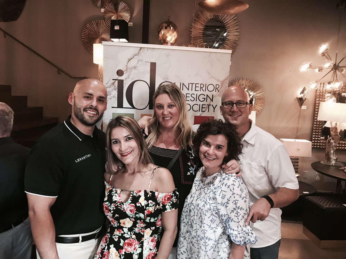 ArteriorsHome's tweet photo. Fabulous night last Thurs RT @LevantinaDallas: Great time @IDSDFW @luxemag #designmix at the fabulous @ArteriorsHome #LevantinaDallas https://t.co/OetL27Cmcm