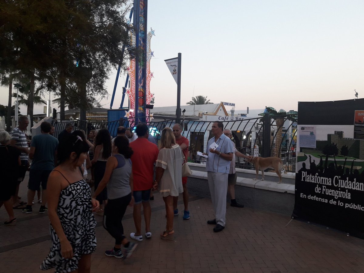plataformafuen's tweet photo. Hoy jueves 24 de julio, hemos estado en el Paseo Marítimo (junto al puerto deportivo). Gran tarde de recogida de firmas. #Fuengirola https://t.co/76TqDWQmuU