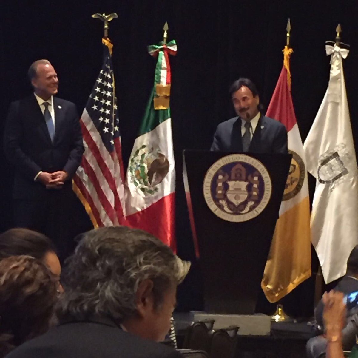 MarioCLpez's tweet photo. #USMX #BorderMayors hosted by @Kevin_Faulconer & @ALCDETI @EAnthonyWayne @MexicoInstitute @MUSEIC_USMX @USMEXUCSD @SDChamber @CALIBAJA https://t.co/1kZOOErBHj