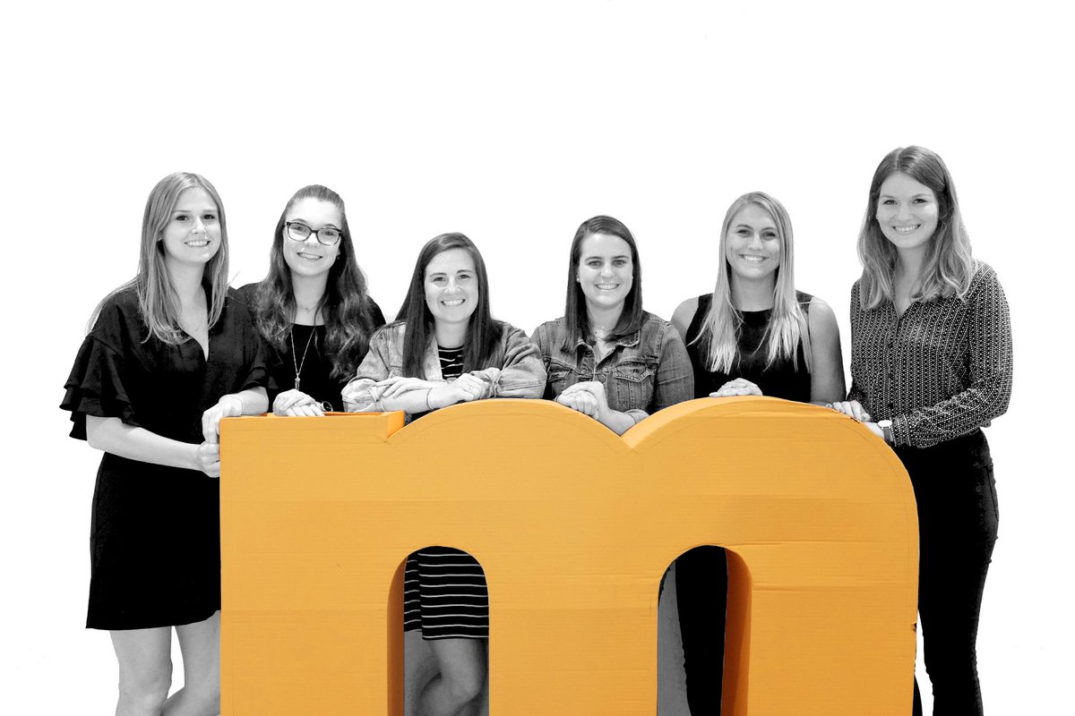 Celebrating our interns this #nationalinternday because they are rocking it this summer💃🎉