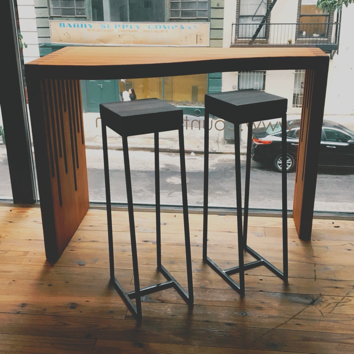 CounterEv's tweet photo. Sitting on a traditional #chair all day is not good for your #posture. Have you tried our #SplashUps #StandingStool? https://t.co/DtbAlJebEY https://t.co/qyJjAffpdZ