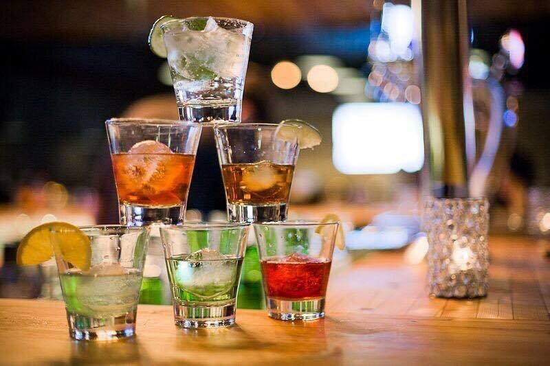 MatchPubYEG's tweet photo. ** THIRSTY THURSDAY **
$4 Highballs
$4 Selected Sleeves of Beer
$4 Selected Wine by the glass
#MatchPub #ThirstyThursday https://t.co/N3vaT0BDzT