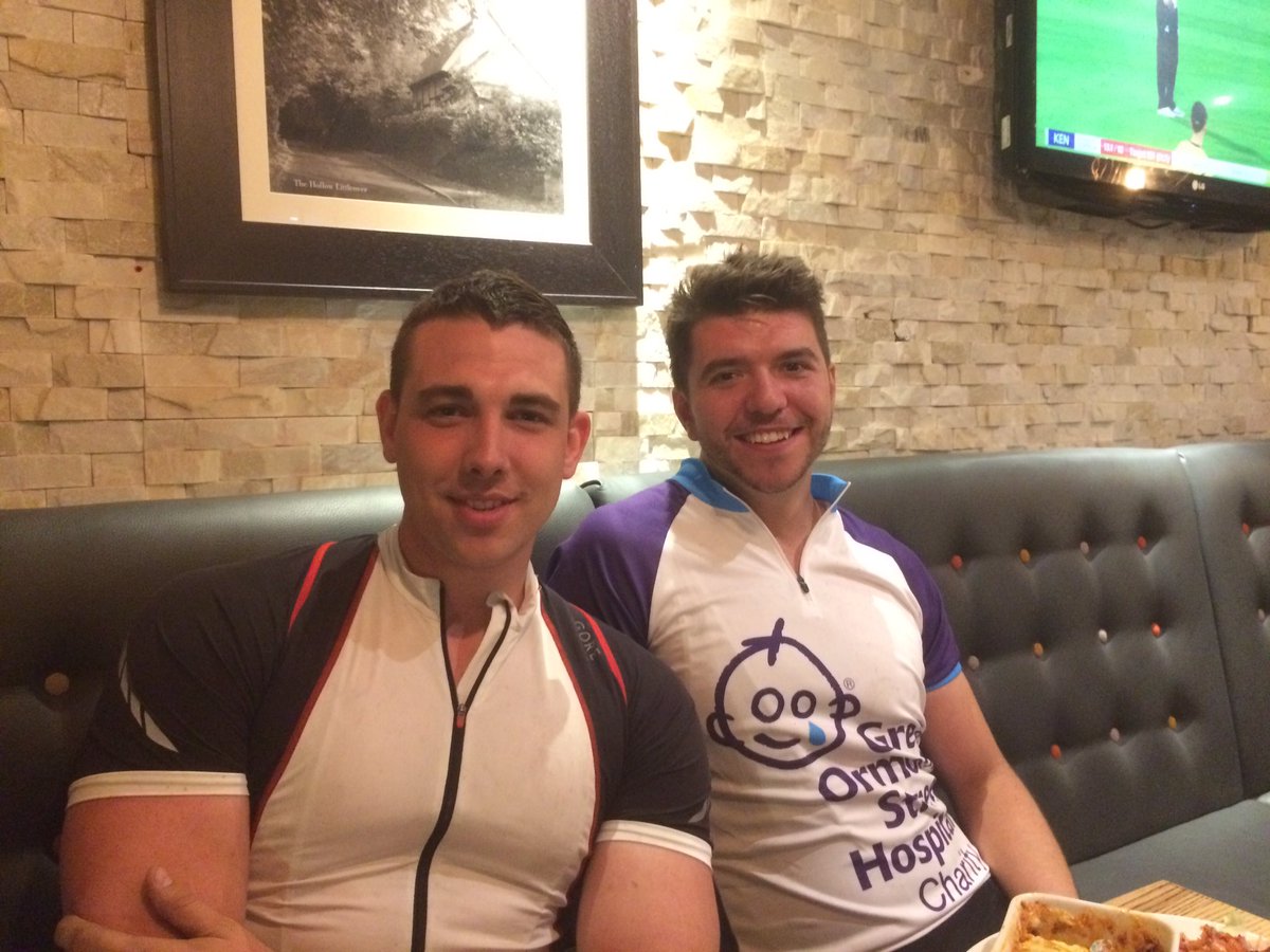TourdeEdinburgh's tweet photo. 200k in and all smiles so far. Time for a little refuel before heading out again through the night #TourdeEdinburgh2017 https://t.co/qNBAnQCwnt
