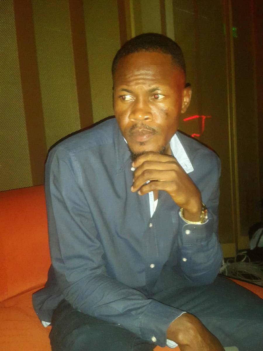 AmasahBlankson1's tweet photo. team no sleep, team #NiiDaHyper @ #JDNightLifeAwards https://t.co/aKxiRsa6uT