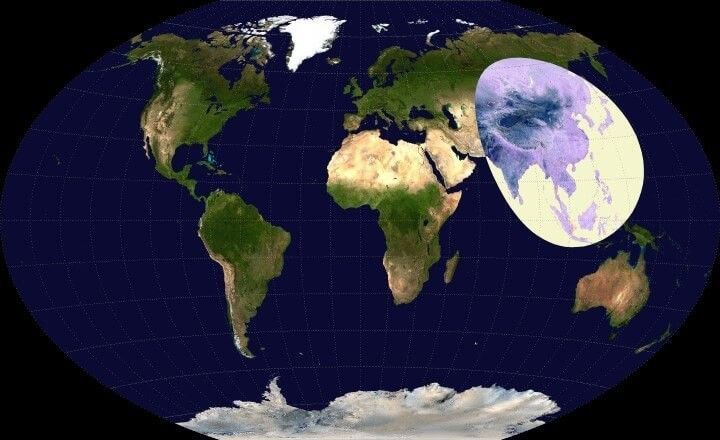 wef's tweet image. More people live inside this circle than outside it - and other demographic data you should know wef.ch/2uPs2FK