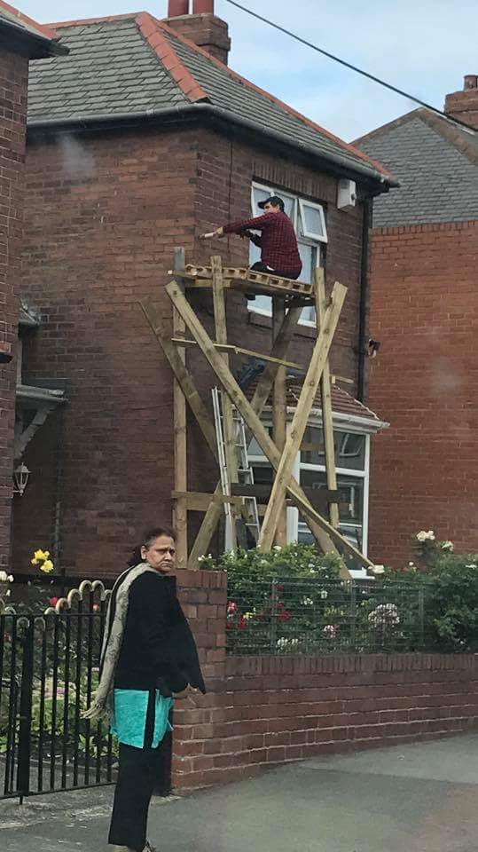 DIY Scaffolding #HSE #Scaffolding #WorkingAtHeights #Cowboy