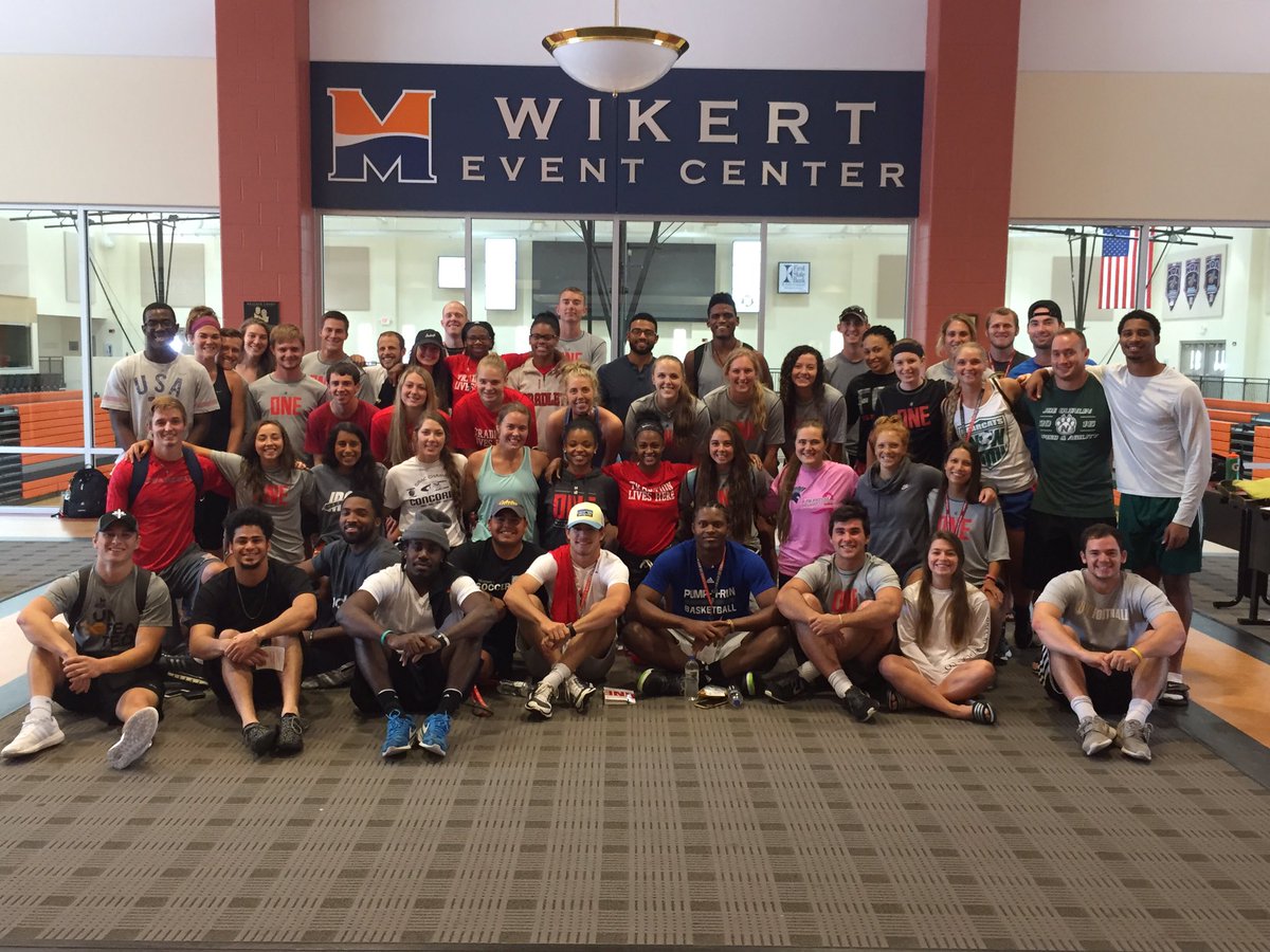 rtrent_21's tweet photo. So thankful for each &amp; every one!

May we worship Jesus Christ w/
our attitude &amp; effort
in the midst of training &amp; competition!
Rom 12:1-2 https://t.co/Fy3HjAr3xq