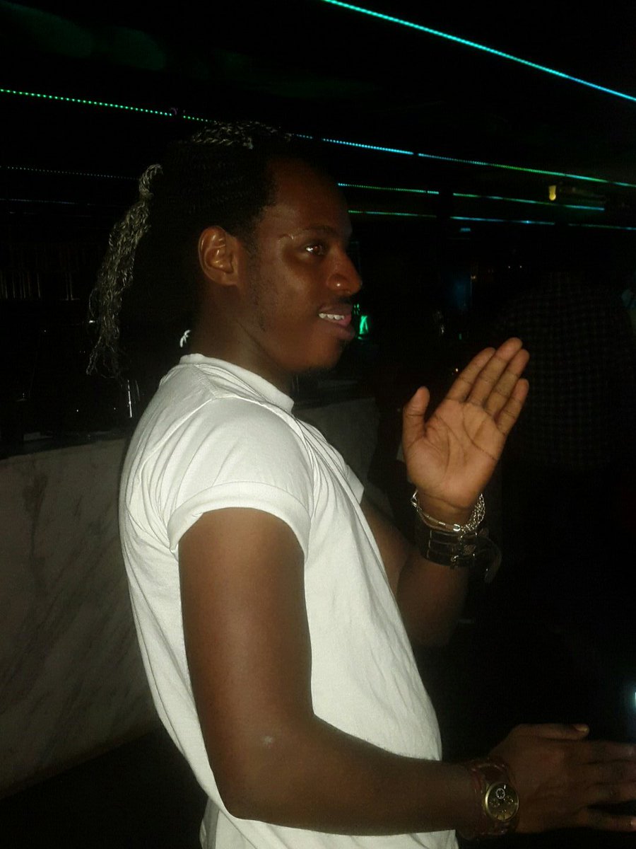 AmasahBlankson1's tweet photo. @theturnupgh team no sleep, team #NiiDaHyper @ #JDNightLifeAwards https://t.co/Xg6Kc3dUjK