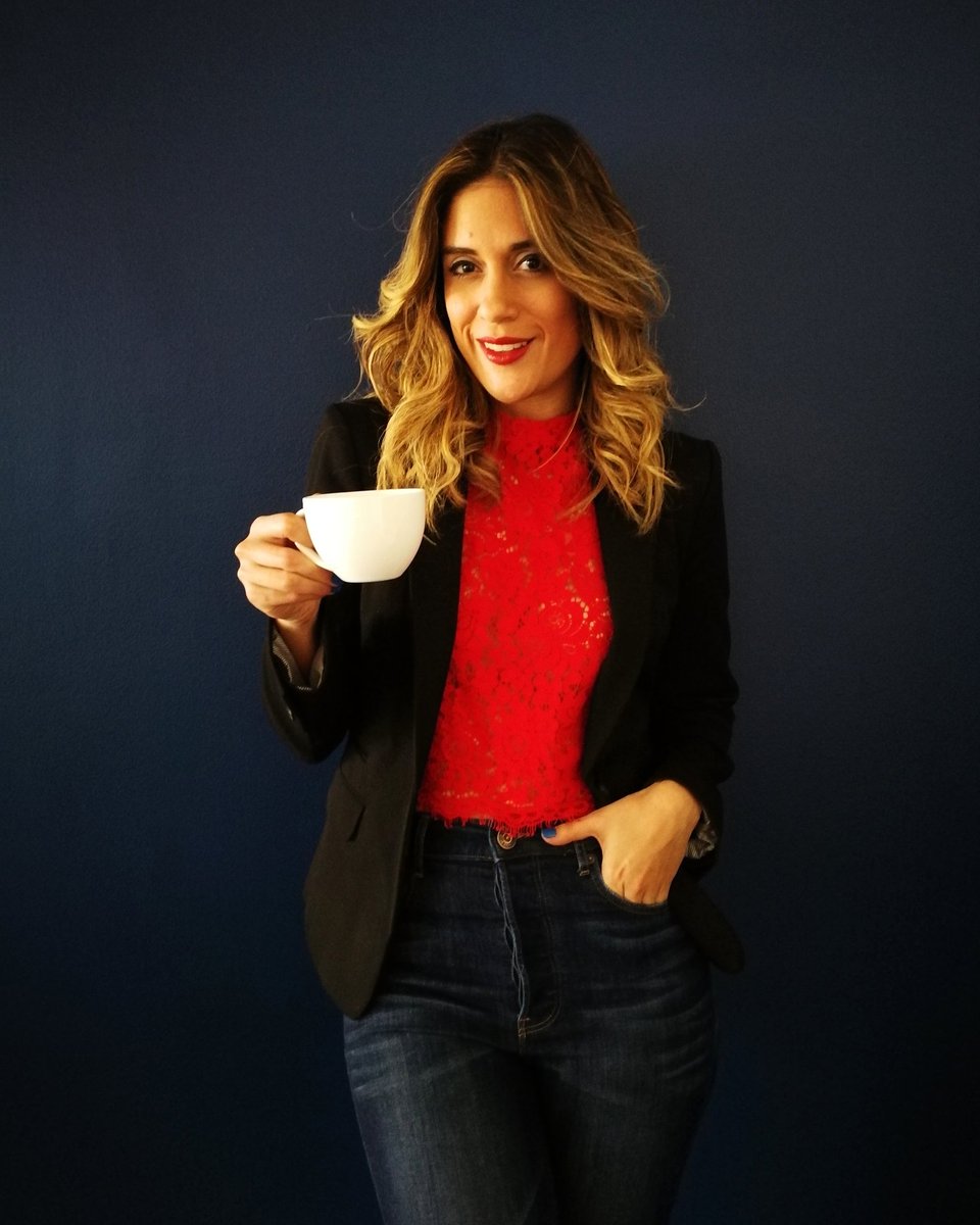 Nos tomamos  un cafecito??
