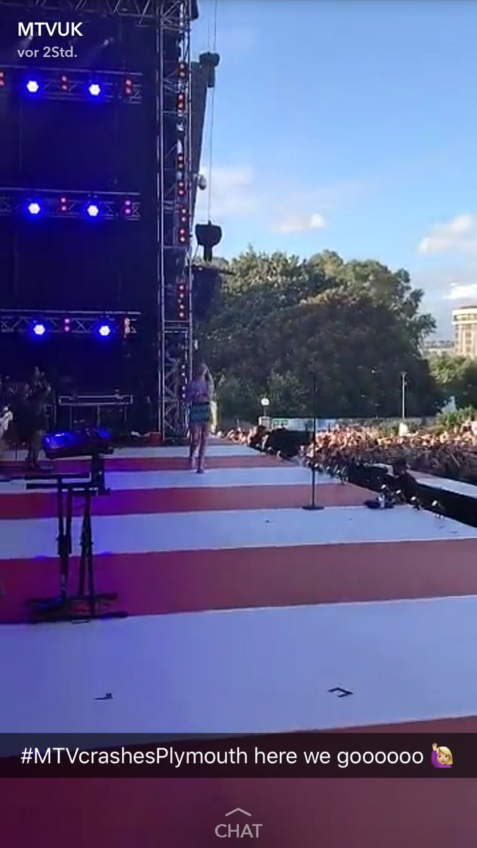 sophia_ebert's tweet photo. @louisa omg this looks amazing,i wanna be there too😥hopefully i will see u perform live someday😅 https://t.co/d6BrfGssEl